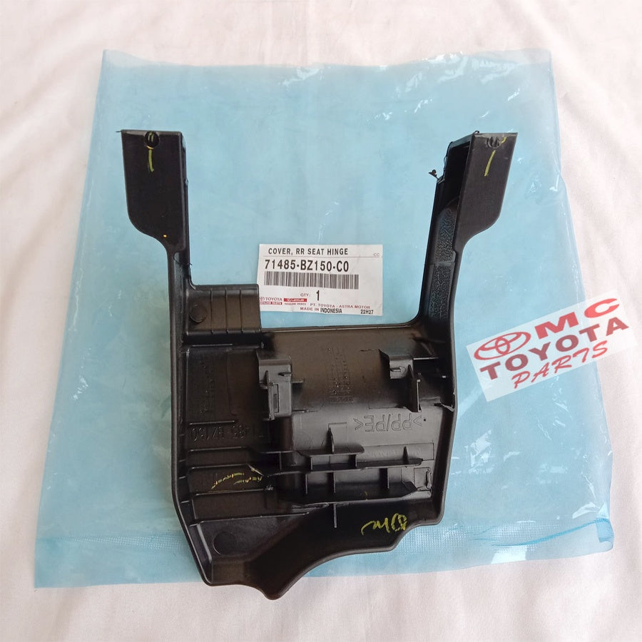 Cover Tutup Baut Jok Tengah Kanan Rush Terios All New 71485-BZ150-C0