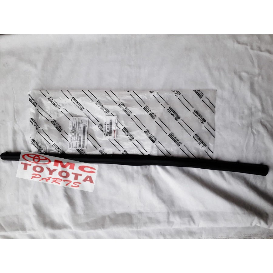 Karet Cup Kap Motor Mesin Atas Radiator Innova Reborn 53381-0K060