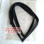 Karet Channel Kaca Pintu Depan Kiri Toyota Soluna 68151-0A020